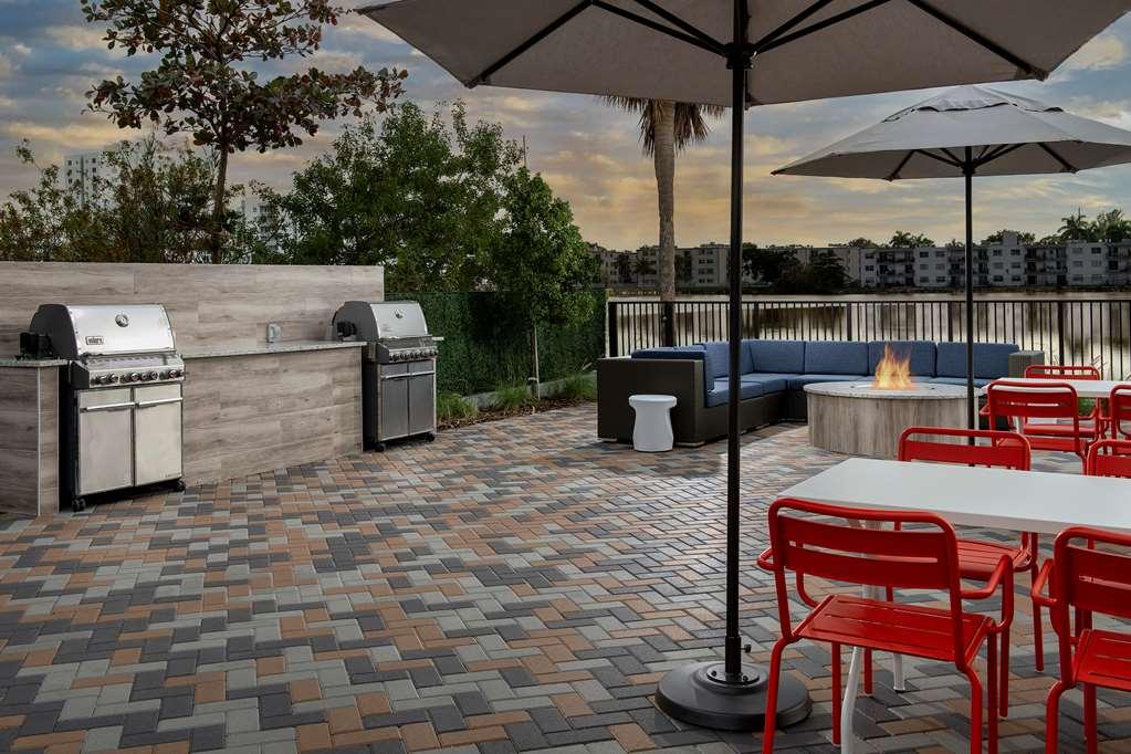 Tru By Hilton Miami Airport South Blue Lagoon マイアミ・スプリングス レストラン 写真